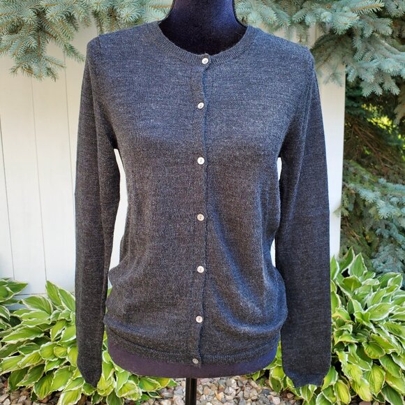 Gap Charcoal Gray Wool Cardigan Sweater, size M - Picture 1 of 10